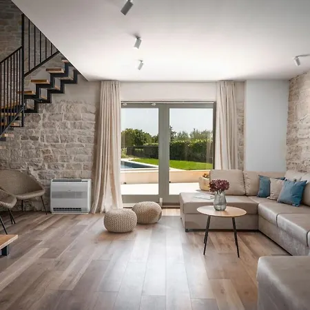 Treori Comfortable Holiday * Orbanići